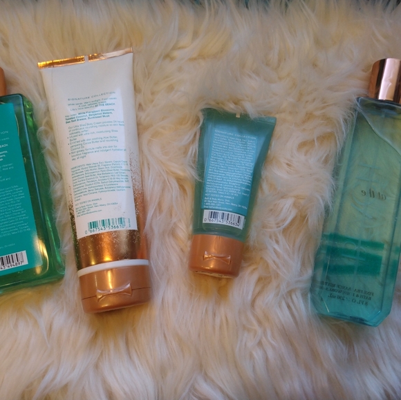 At The Beach Bath And Body Works 4 Piece Set Shower Gel - Picture 7 of 12